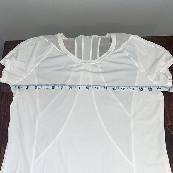 Lululemon Seek The Heat Short Sleeve White Size 2 - Picture 5 of 6